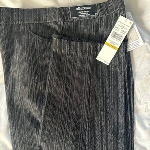 NWT Women's Alfred Dunner pants size 14